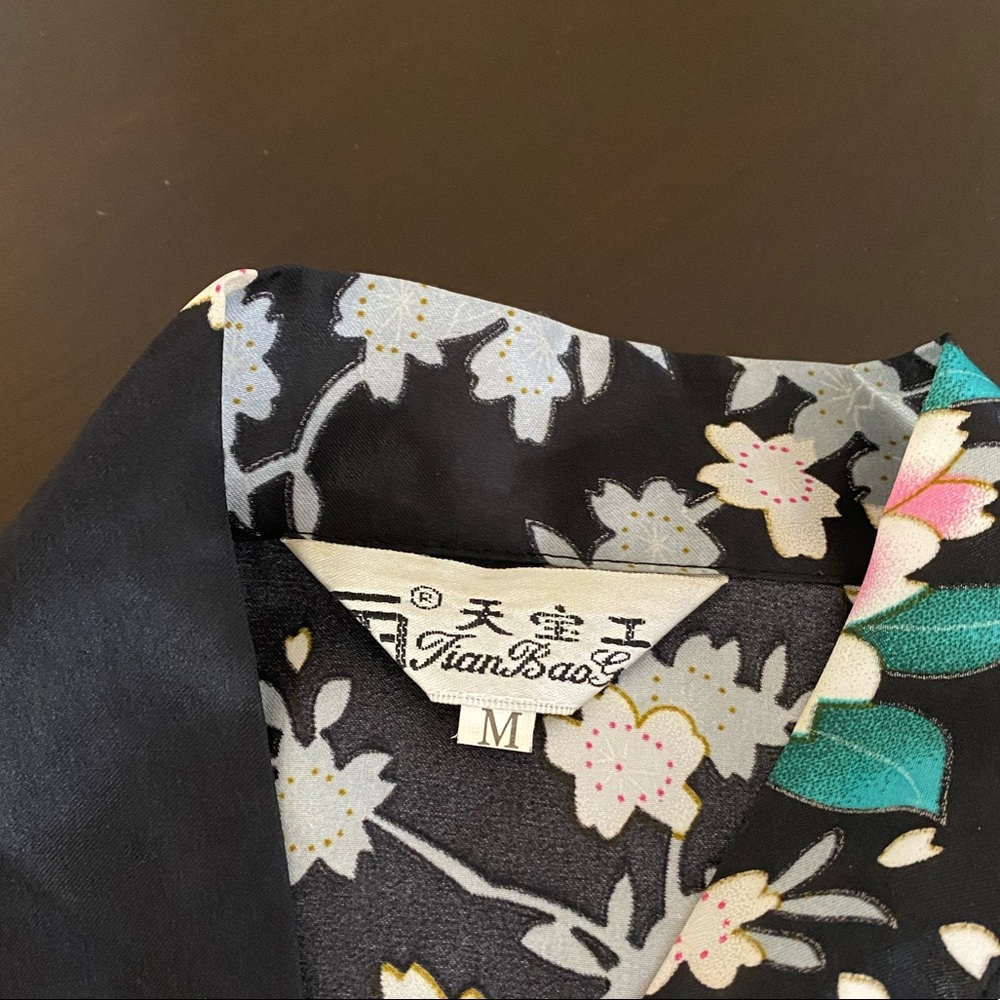 Vintage Kimono Robe - Picture 3 of 6